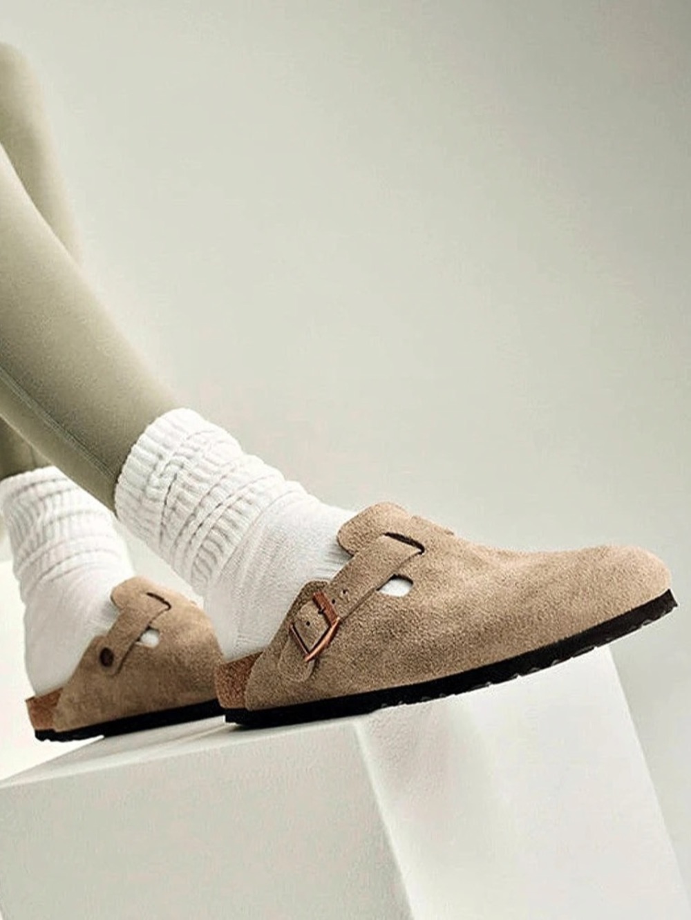 Birkenstock Boston Soft Footbed Clog Suede Beige EU 35